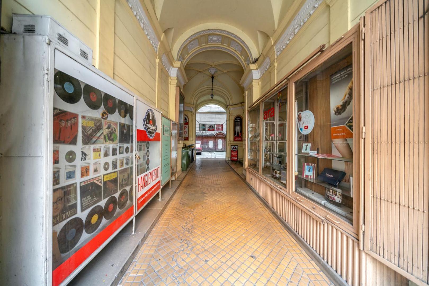 Appartement Downtown Delight - Erzsebet Blvd - 13 Ppl Budapest